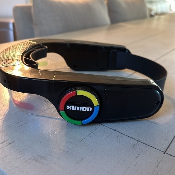 Simon Optix wearable Simon game - Picture 2 of 5